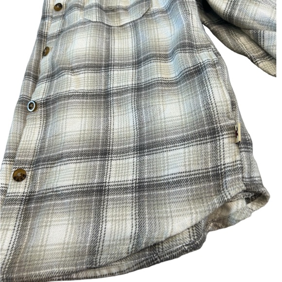 Hollister Flannel - Picture 8 of 9